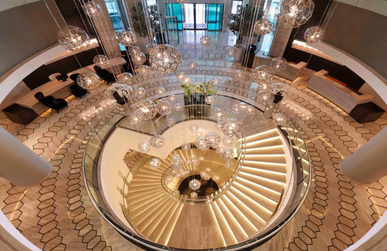 Fairmont Ριάντ Εξωτερικό φωτογραφία The staircase at the entrance of the hotel